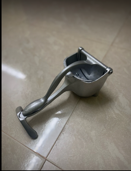 Squeezer manual hand juicer